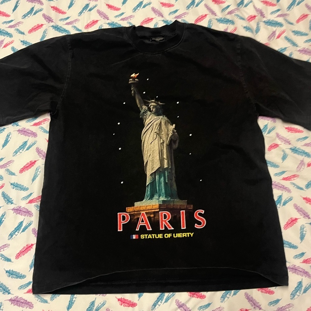 Balenciaga Unisex Tee with Statue of Liberty - Picture 1 of 6